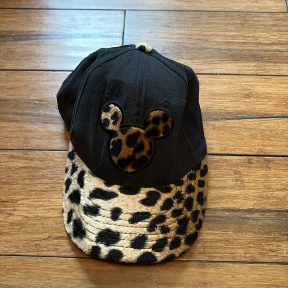 Disney World Animal Kingdom Mickey Mouse Hat Leopard Print Cap adult size - Picture 2 of 8